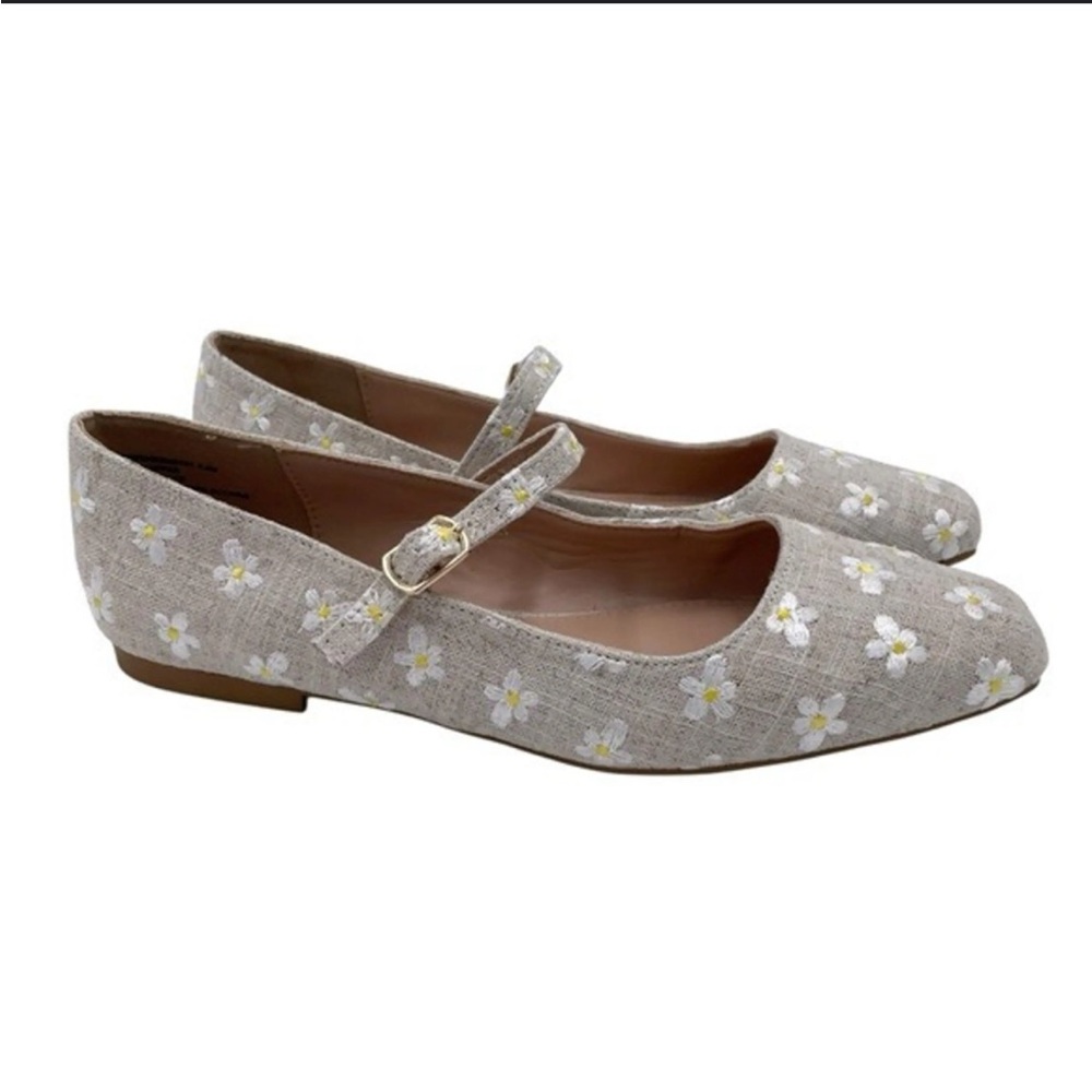 Steve Madden Daisy Floral Mary Jane Flats